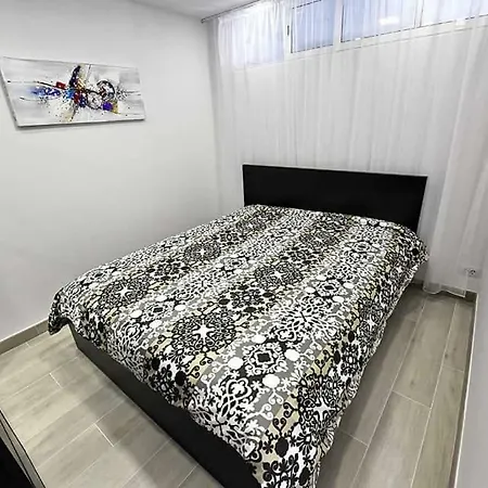 Calle Victor Zurita Soler Apartment